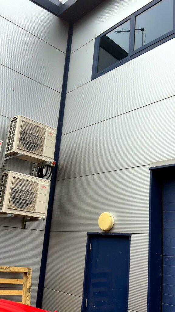 Wall-mounted air conditioning condensers